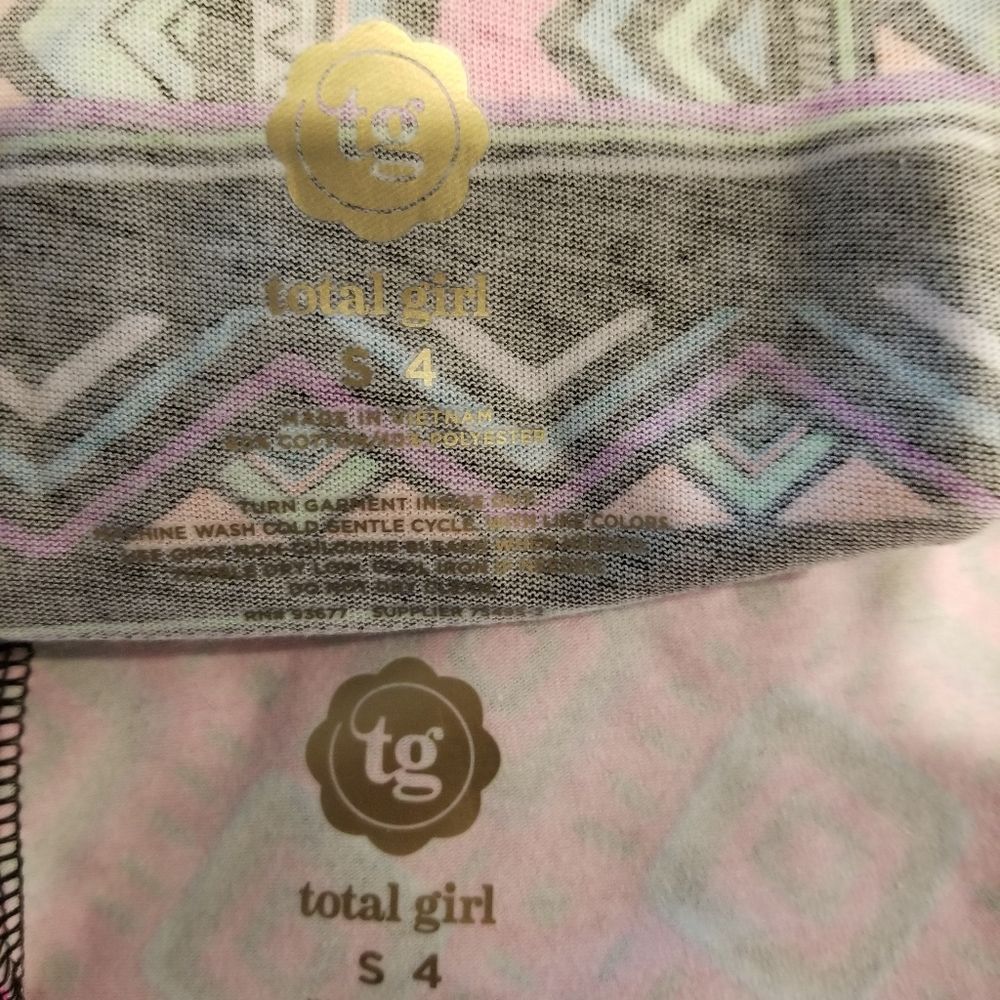 2pc set. Capri leggings and top size 4 - Picture 4 of 4